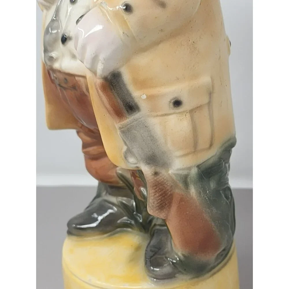 Vintage British Colonial Safari Mouse Hunter Figurine Alberta Ceramic‎ Decanter